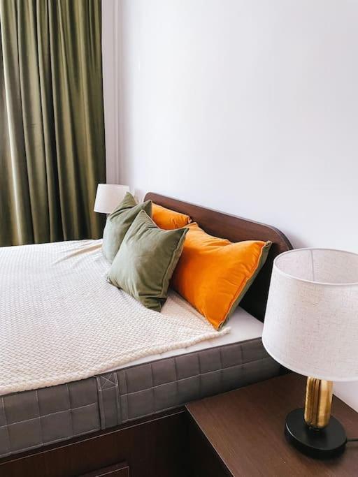 Quickspace Modern Concept Bukares Bagian luar foto