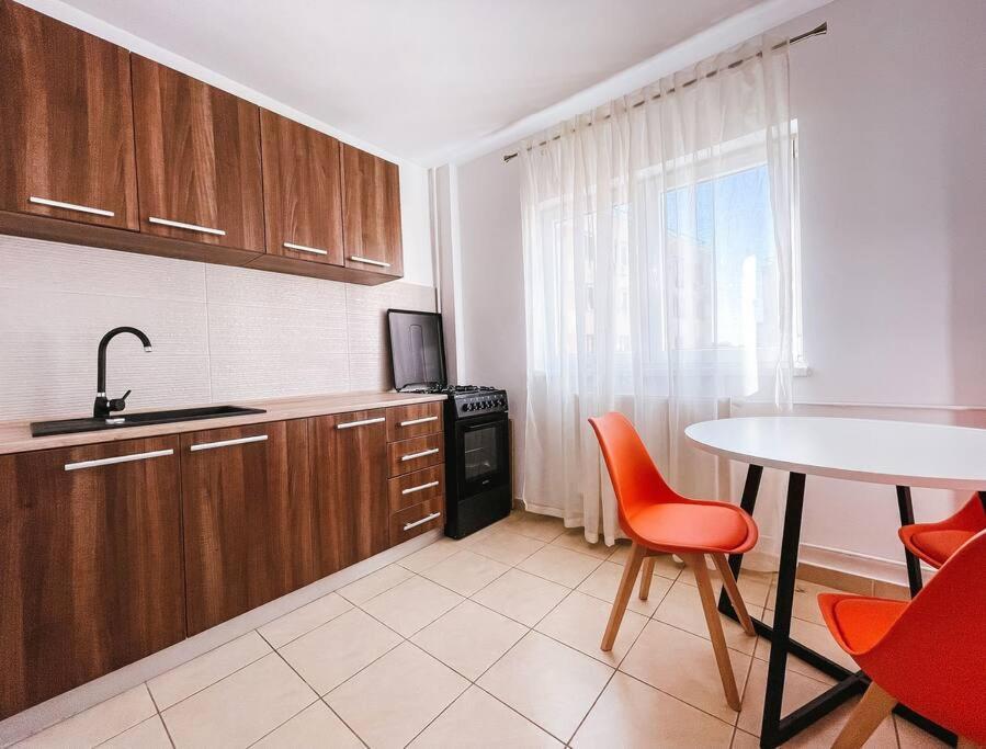 Quickspace Modern Concept Bukares Bagian luar foto